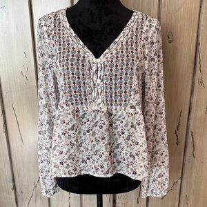 Source Unknown White Floral V-Neck Button-Front Peasant Blouse